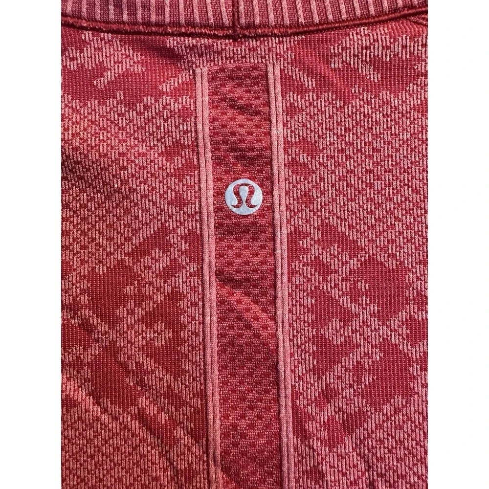 Lululemon Swiftly Tech Long Sleeve Crew Women Size 10 Berry Red Jacquard Camo